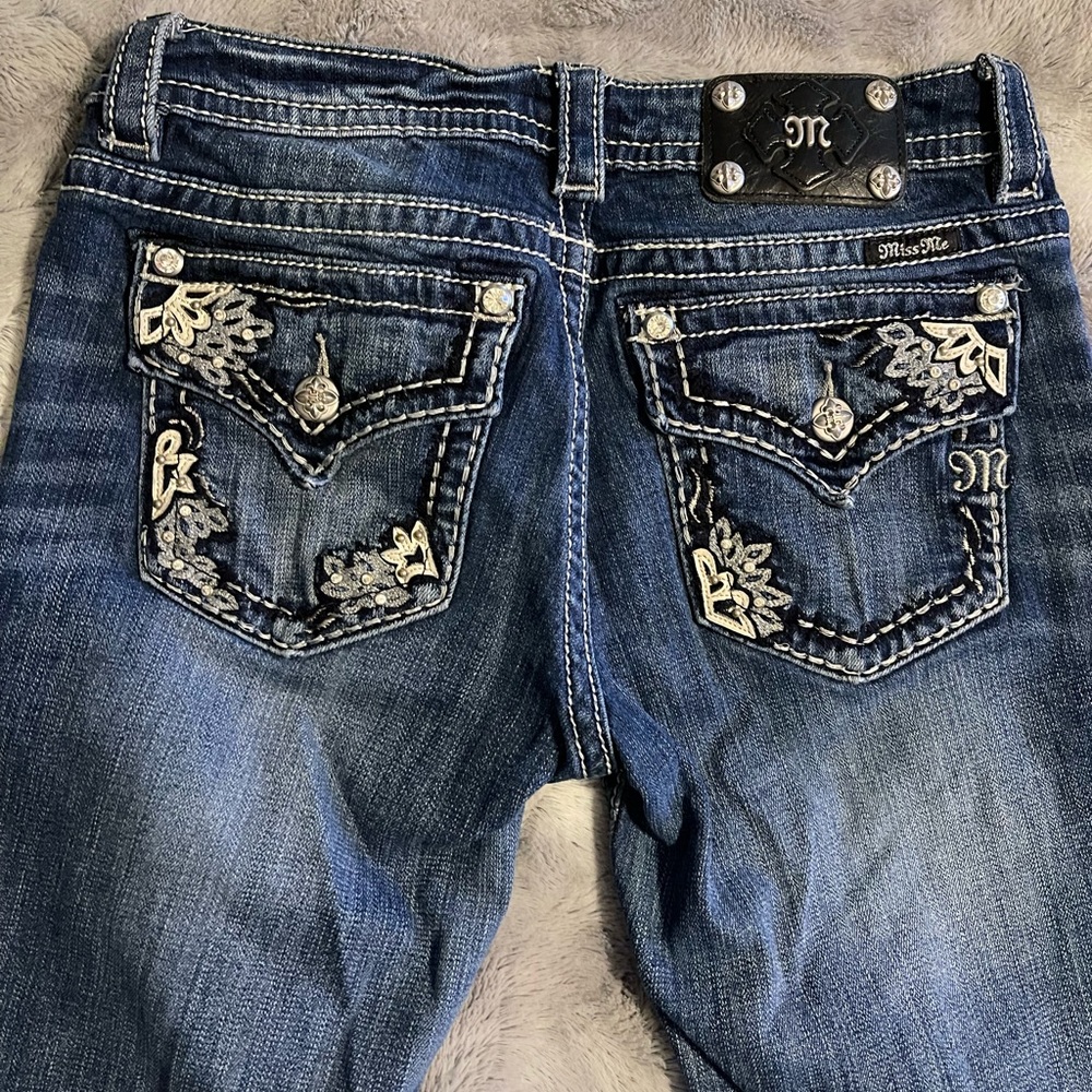 Miss Me ladies/juniors jeans.